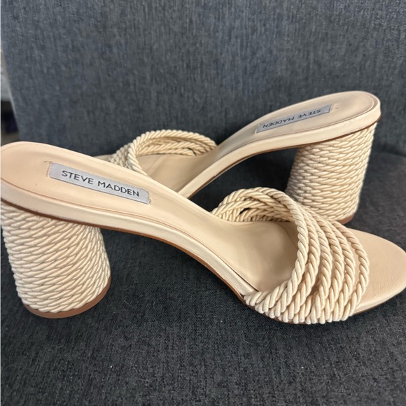 Steve Madden Jolina Block Heel Sandal - Picture 3 of 6